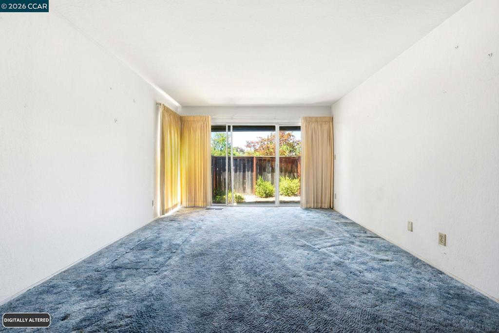 30 Massolo Dr B Property Photo 5