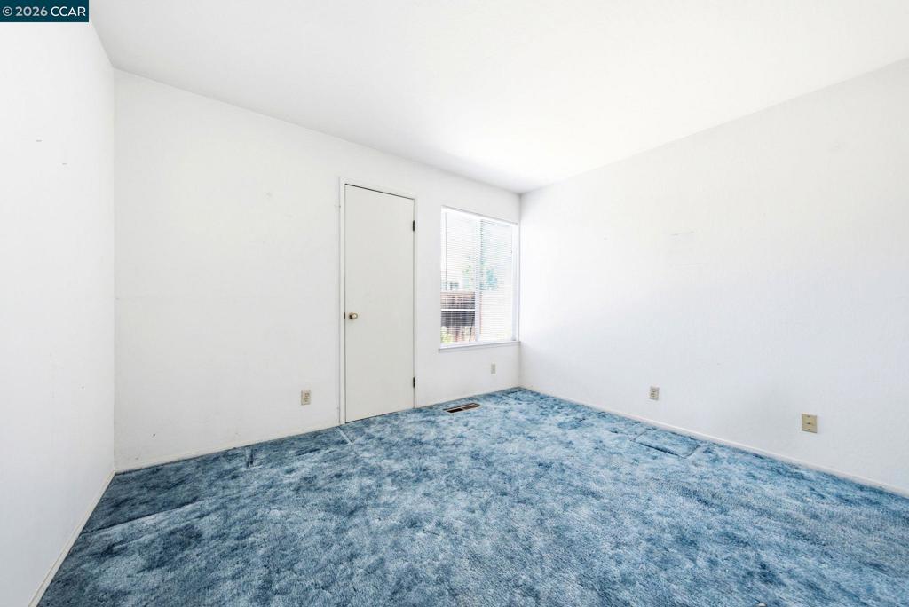 30 Massolo Dr B Property Photo 16