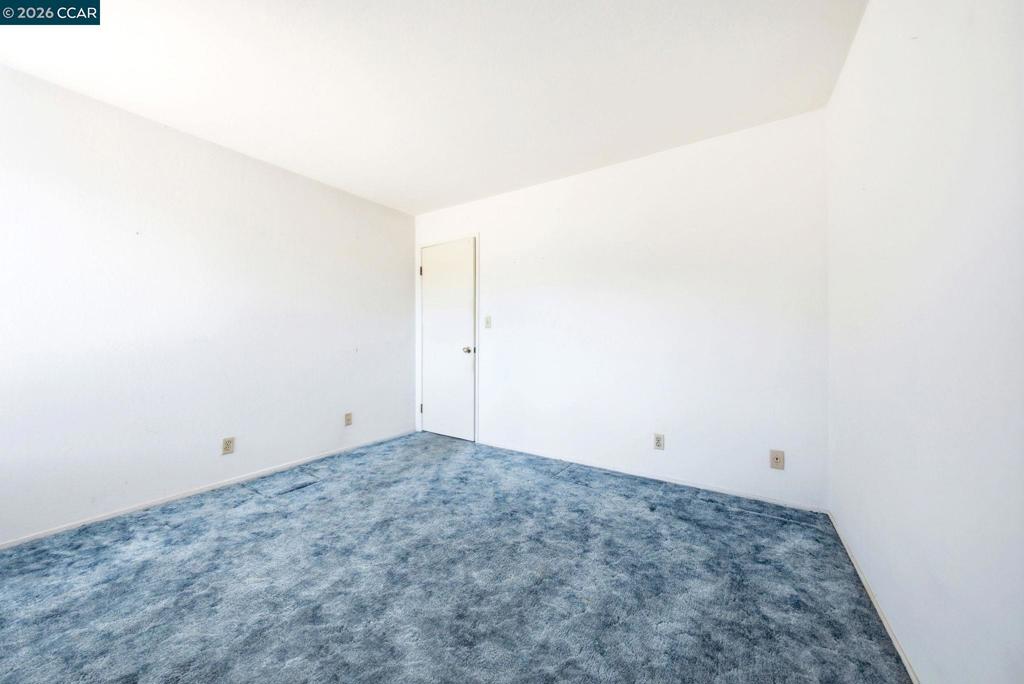 30 Massolo Dr B Property Photo 17