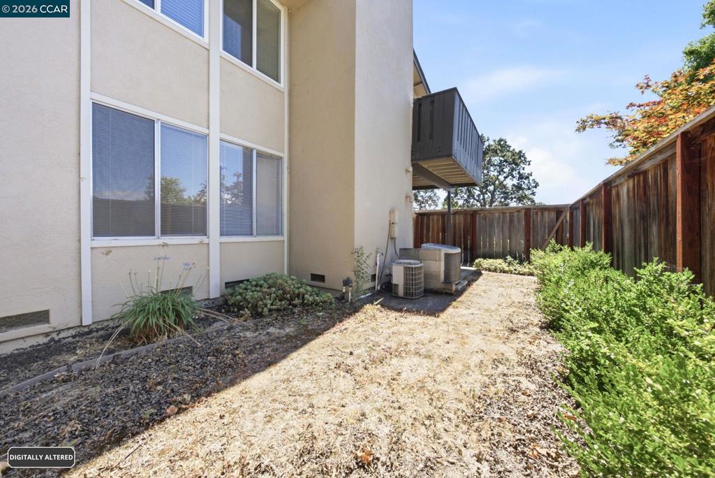 30 Massolo Dr B Property Photo 25