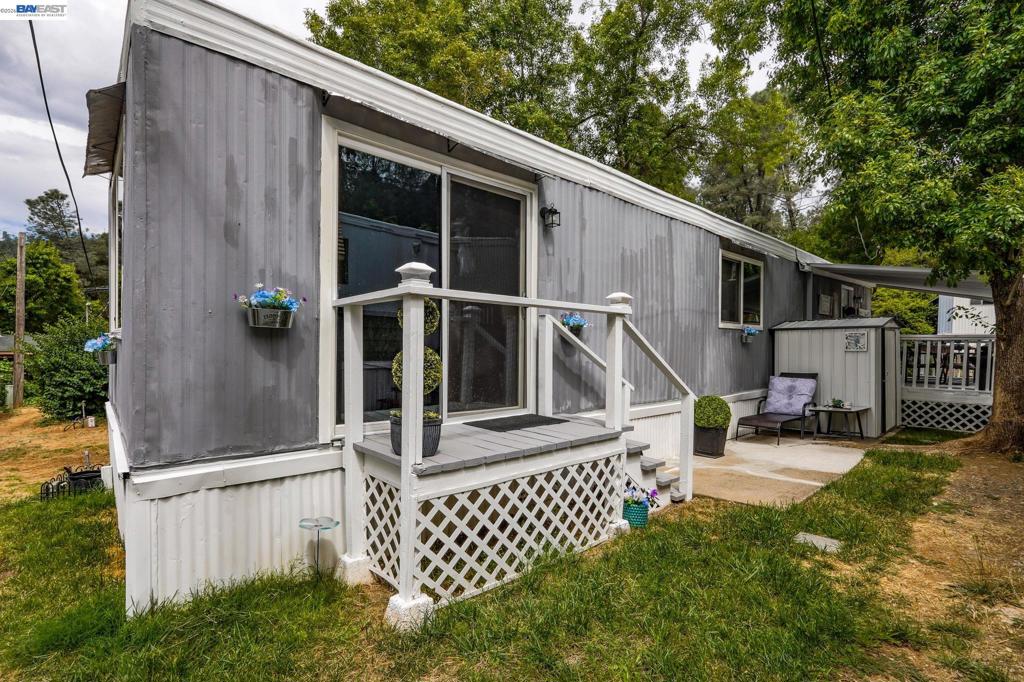 17776 Red Bud Lane Property Photo 29