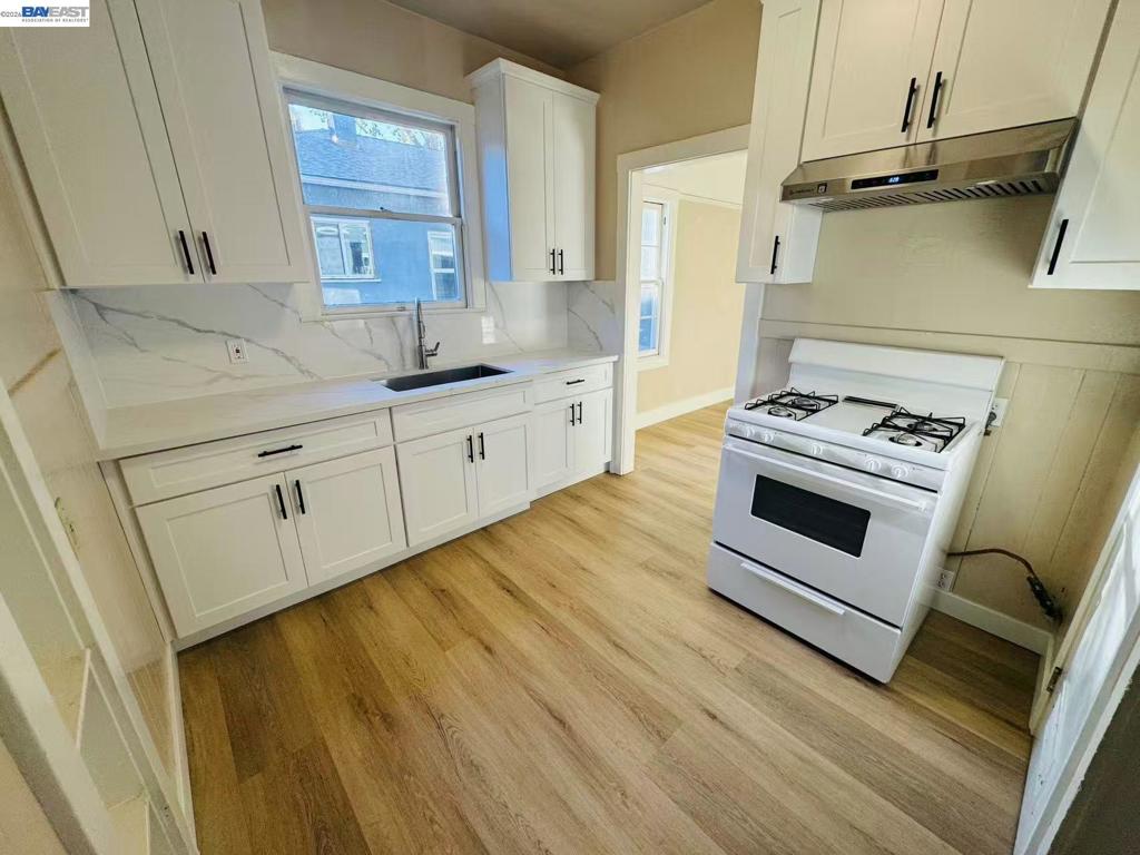 1034 X St Property Photo 2