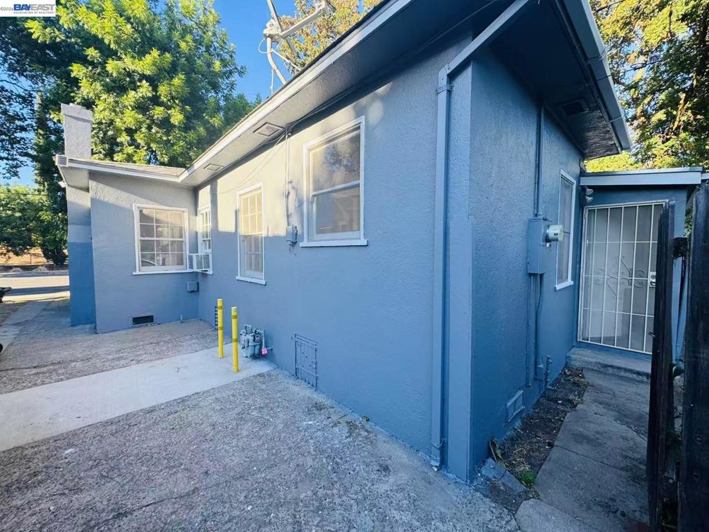 1034 X St Property Photo 7