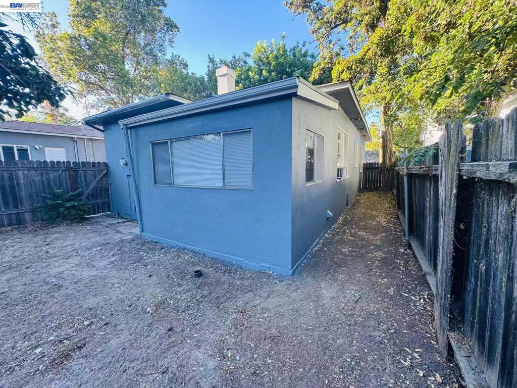1034 X St Property Photo 12