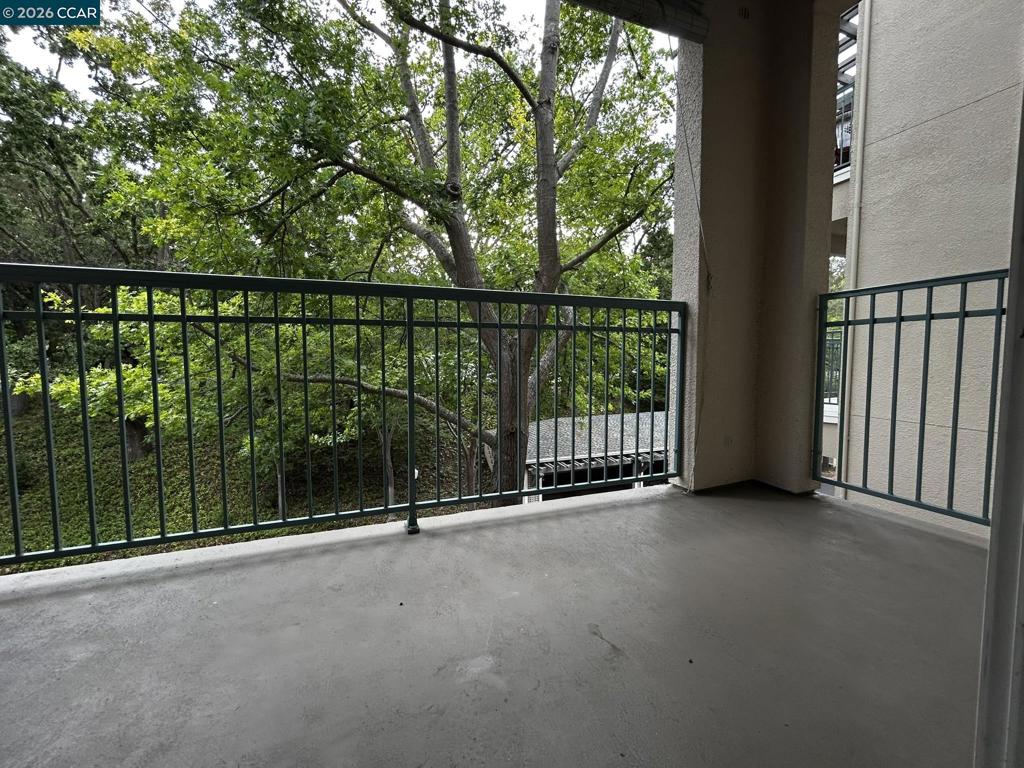 1840 Tice Creek Dr 2310 Property Photo 37