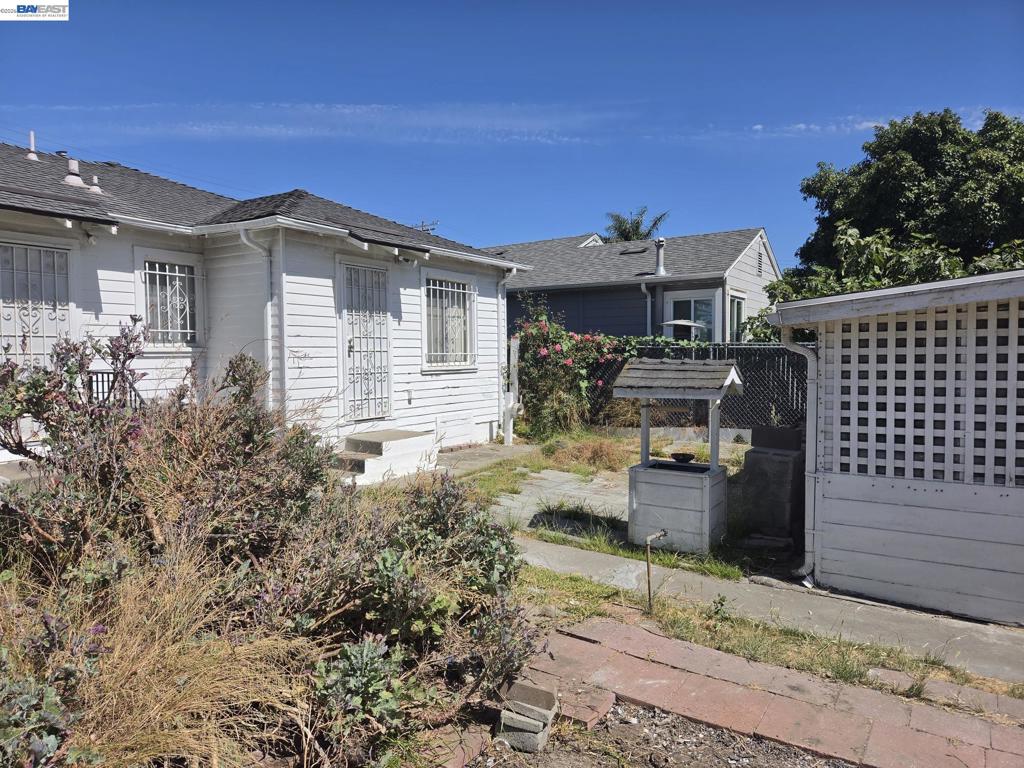 9601 D St Property Photo 14