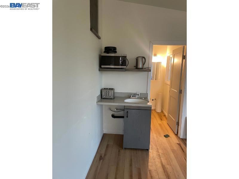 114 Baxter St Property Photo 4