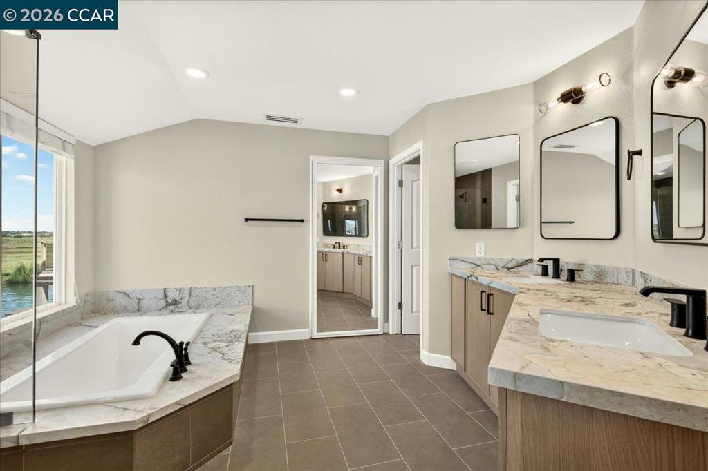 4880 Discovery Pt Property Photo 55