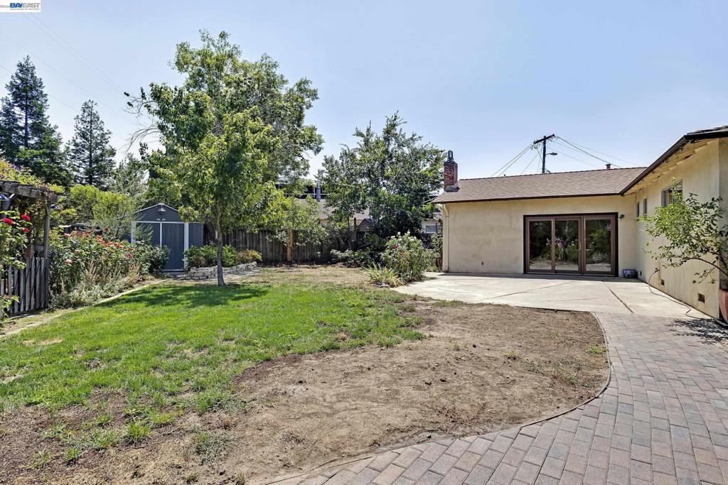 856 Adams Ave Property Photo 31