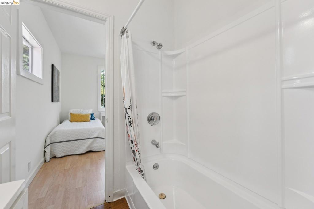 220 Marina Way Property Photo 20