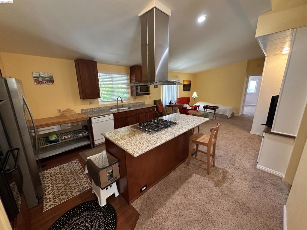 132 Phyllis Court Property Photo 14