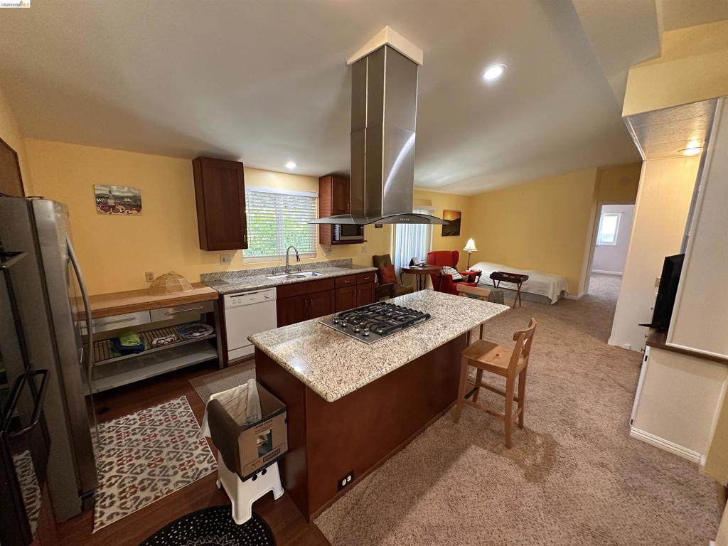 132 Phyllis Court Property Photo 16