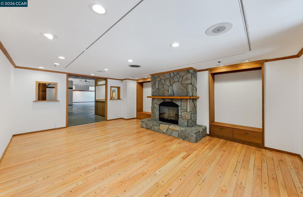 668 Bridgeway Property Photo 4