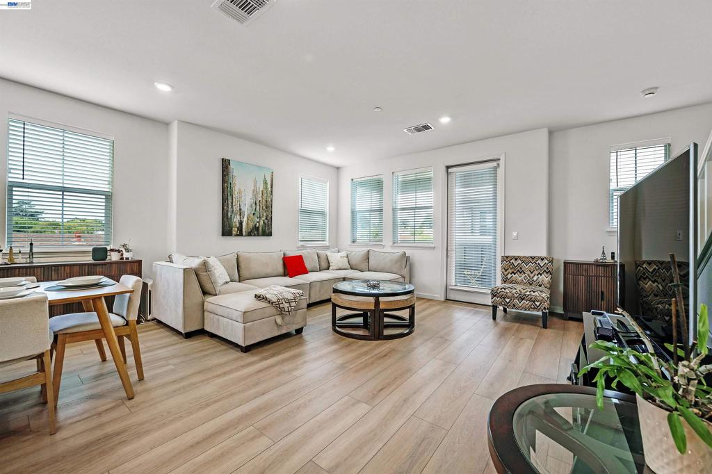 3702 Scribe Way Property Photo 4
