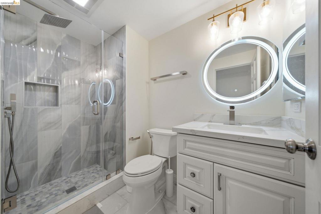 6363 Christie Ave 606 Property Photo 19