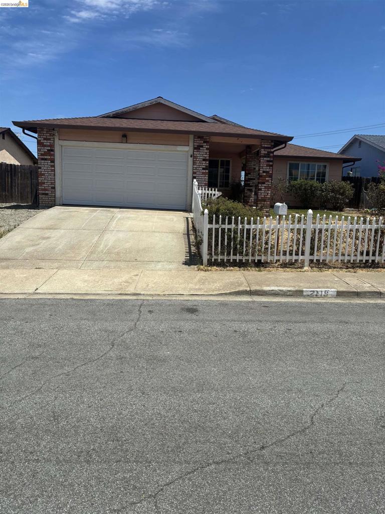 2119 Sugartree Dr Property Photo 1
