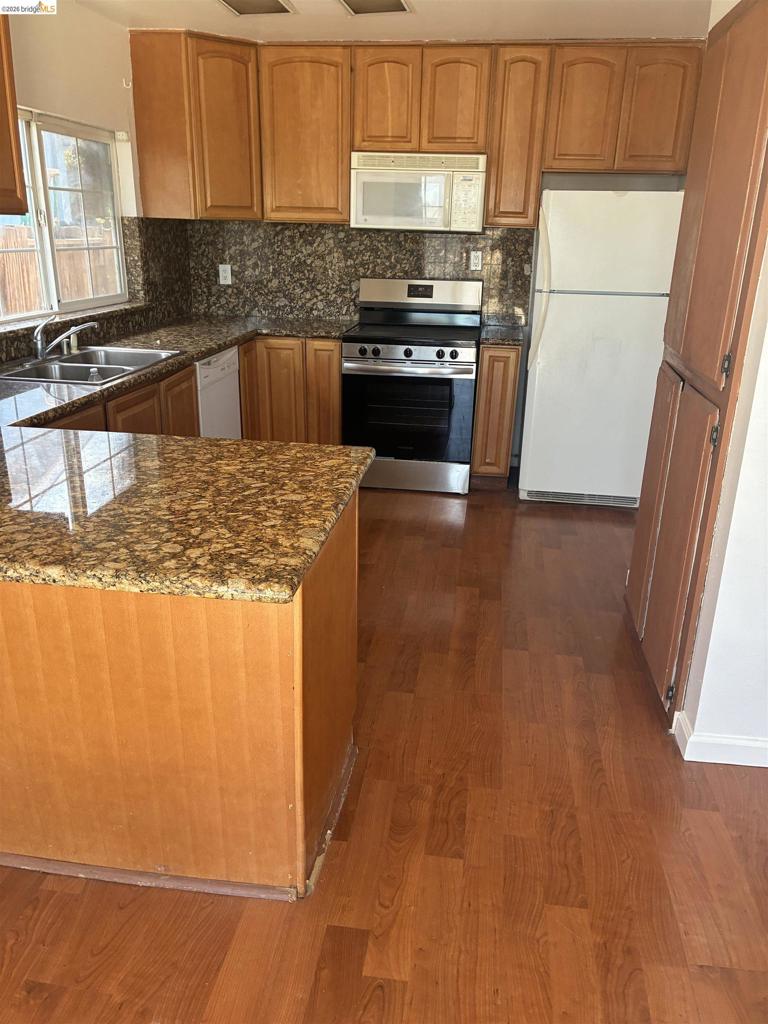 2119 Sugartree Dr Property Photo 3