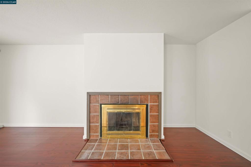 151 Terrace Ct Property Photo 6