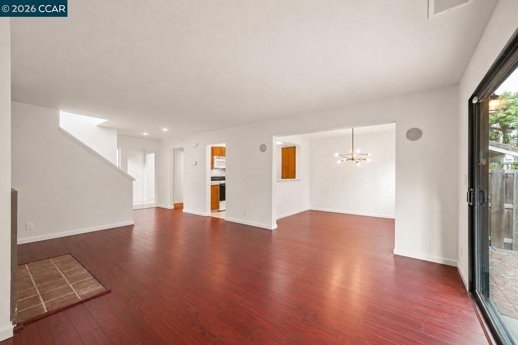 151 Terrace Ct Property Photo 7