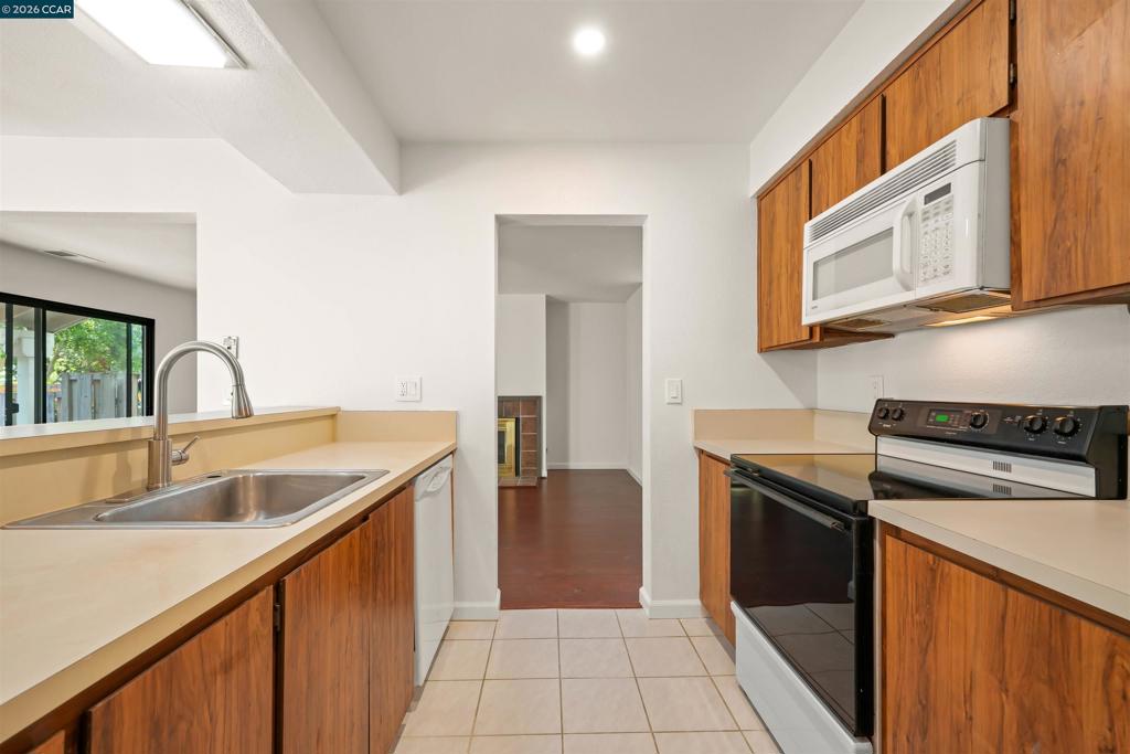 151 Terrace Ct Property Photo 8