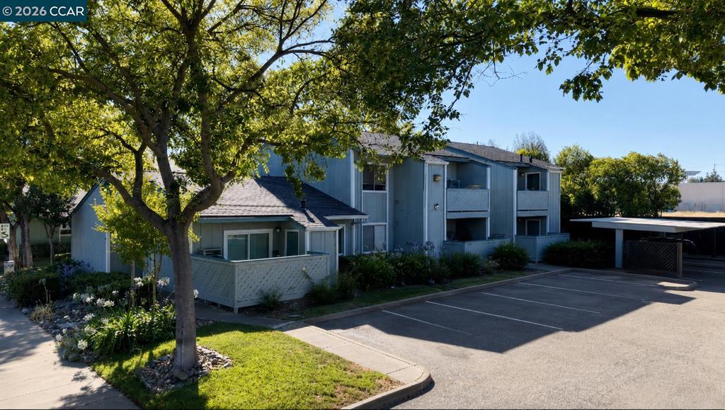 3670 Silver Oaks Way Property Photo 1