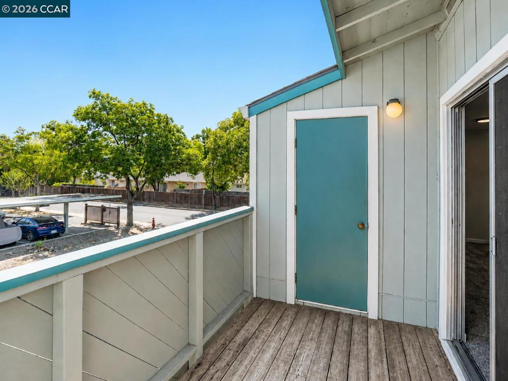 3670 Silver Oaks Way Property Photo 11