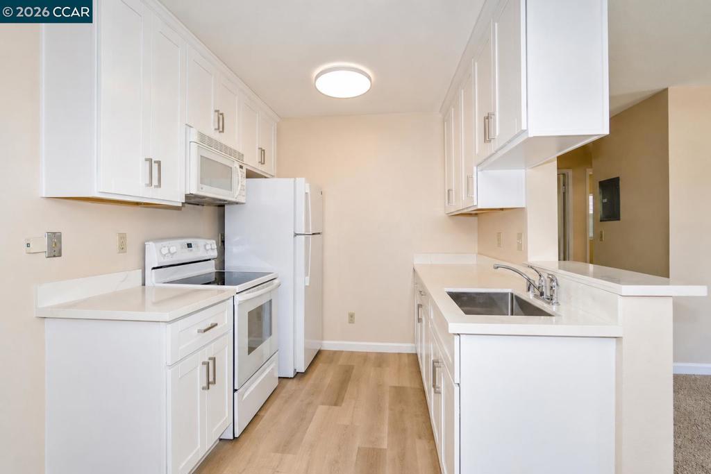 3670 Silver Oaks Way Property Photo 15