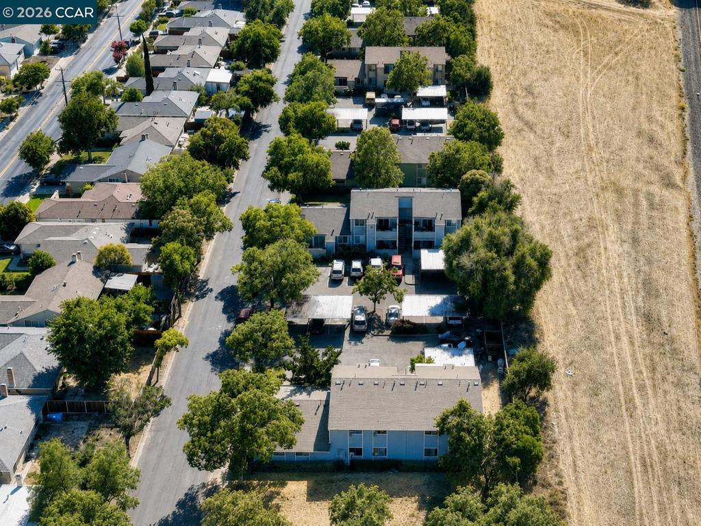 3670 Silver Oaks Way Property Photo 28
