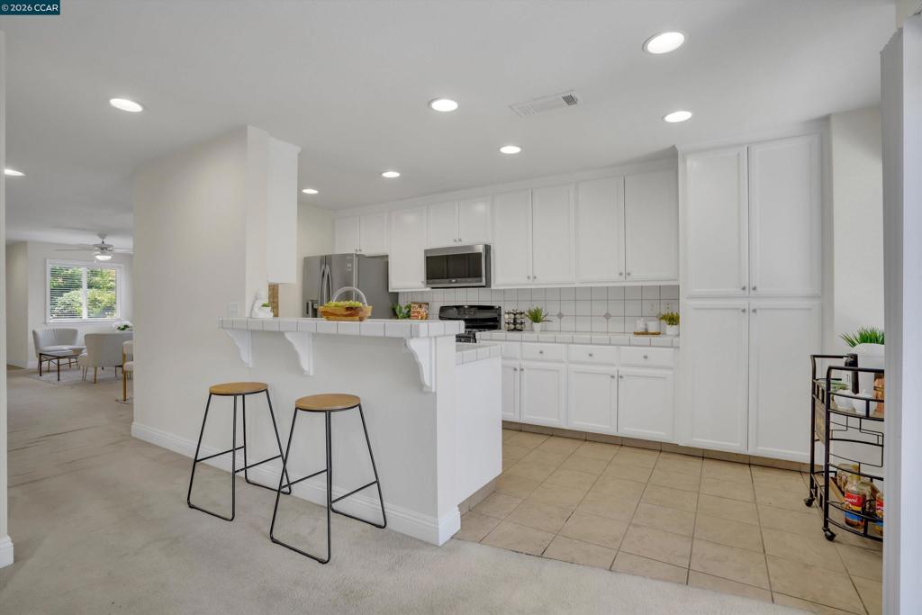3190 Castro St Property Photo 12