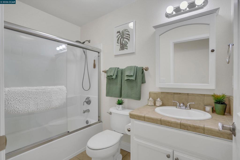 3190 Castro St Property Photo 16