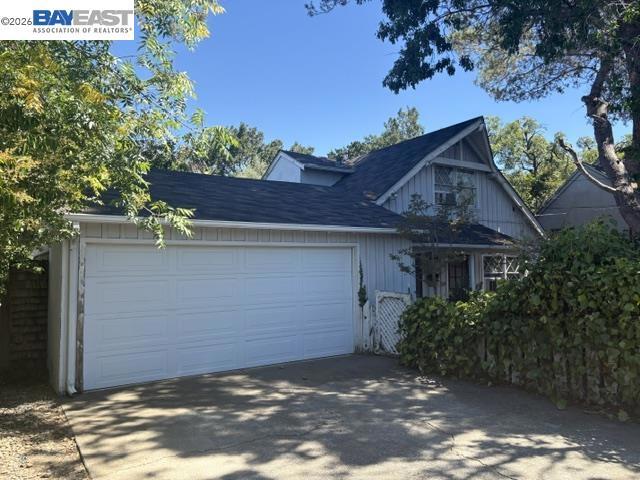 4131 Chaucer Drive Property Photo 4