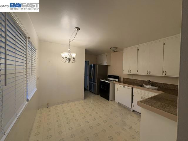4131 Chaucer Drive Property Photo 8