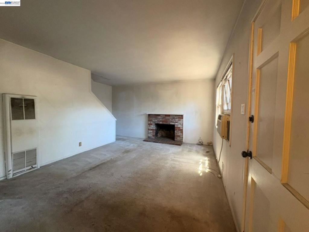 4131 Chaucer Drive Property Photo 9