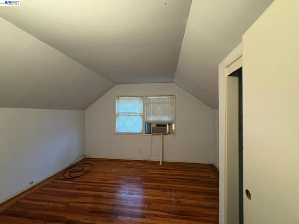 4131 Chaucer Drive Property Photo 29