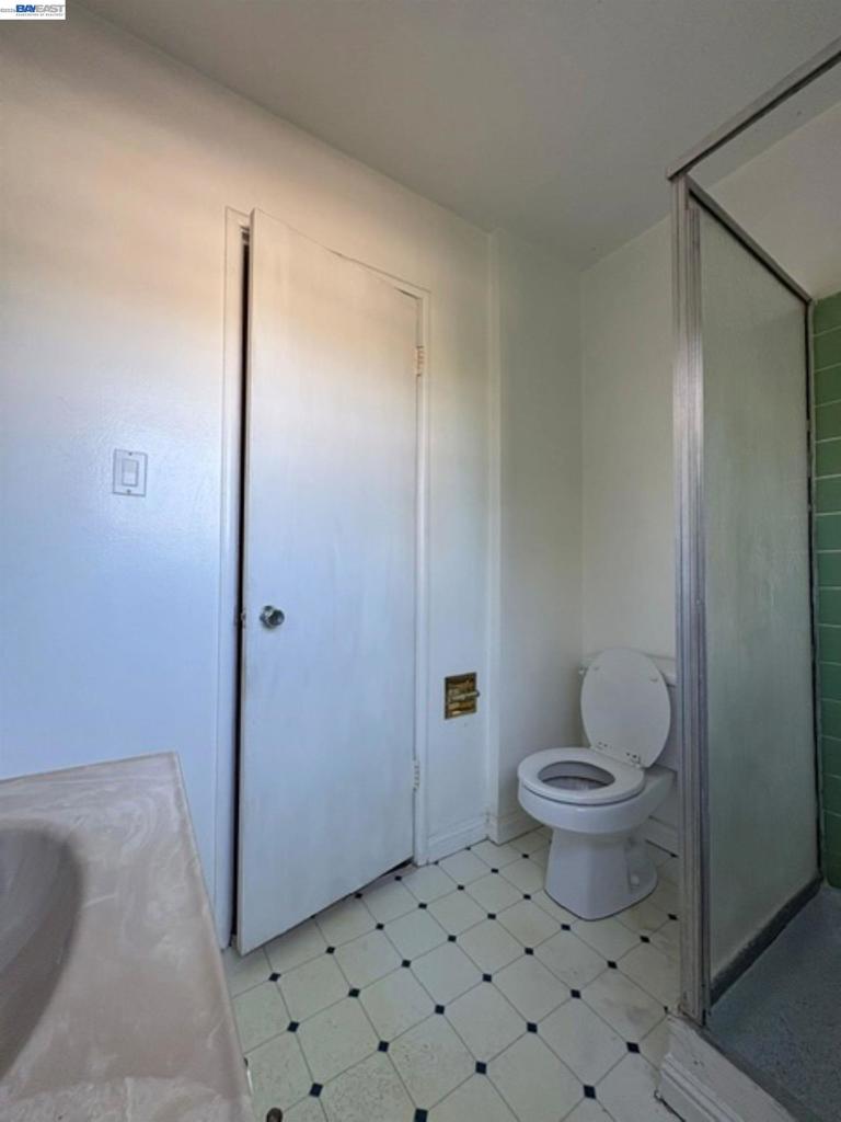 4131 Chaucer Drive Property Photo 36