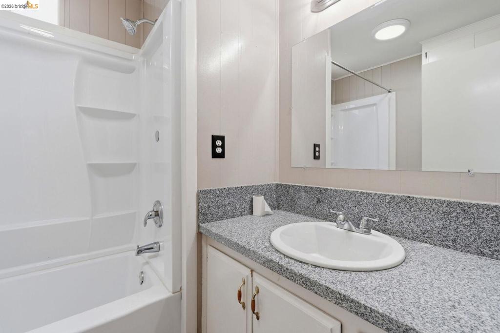 8200 Jantzen Rd Property Photo 5