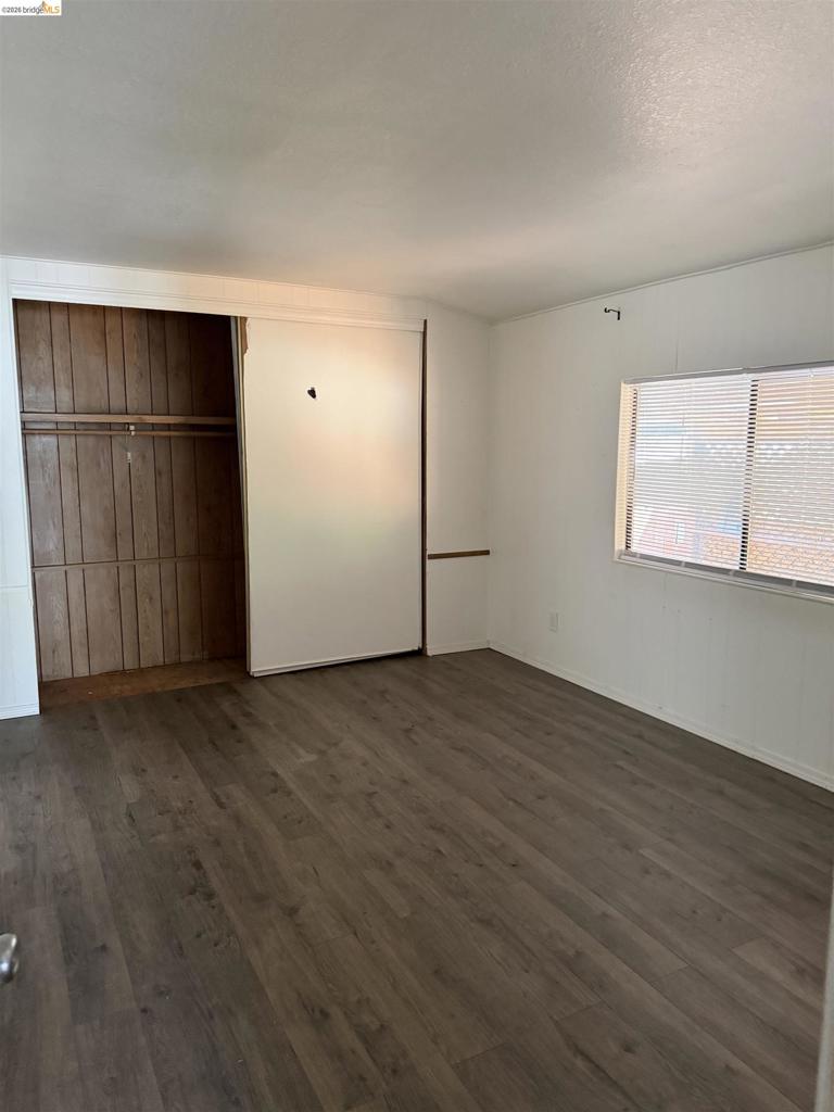 18438 Carter St Property Photo 6