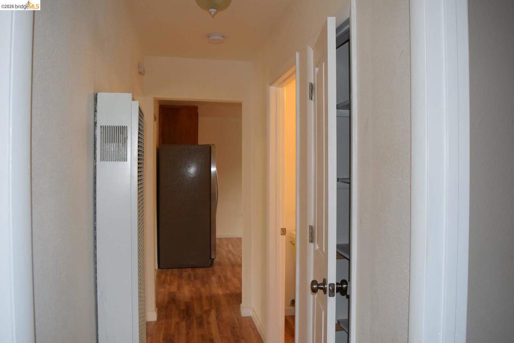 915 Sherman Oaks Dr Property Photo 2