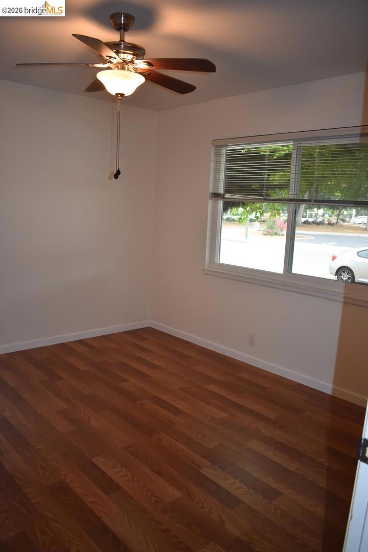 915 Sherman Oaks Dr Property Photo 18