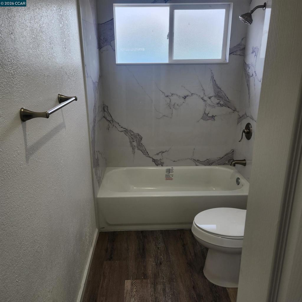 1744 4th St Property Photo 6