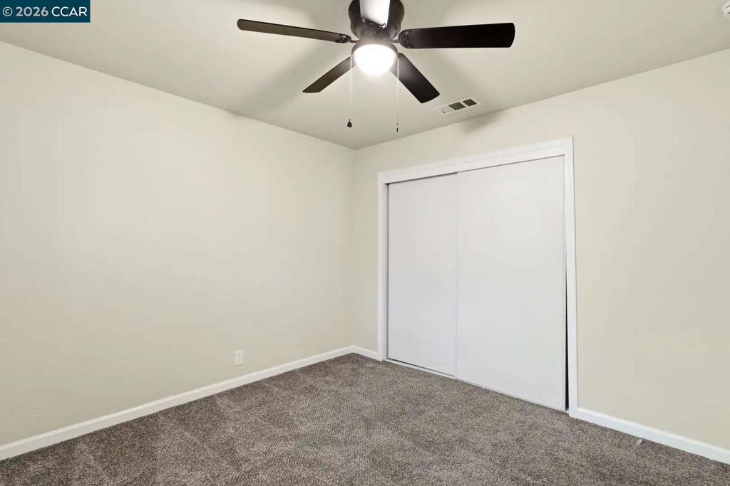 2225 E Myrtle St Property Photo 12