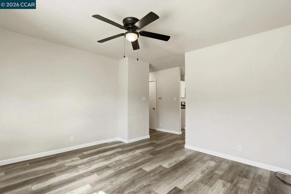 2225 E Myrtle St Property Photo 14