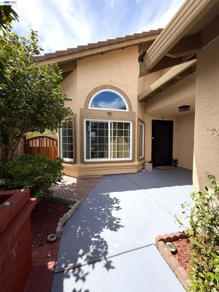 5182 Coach Property Photo 2