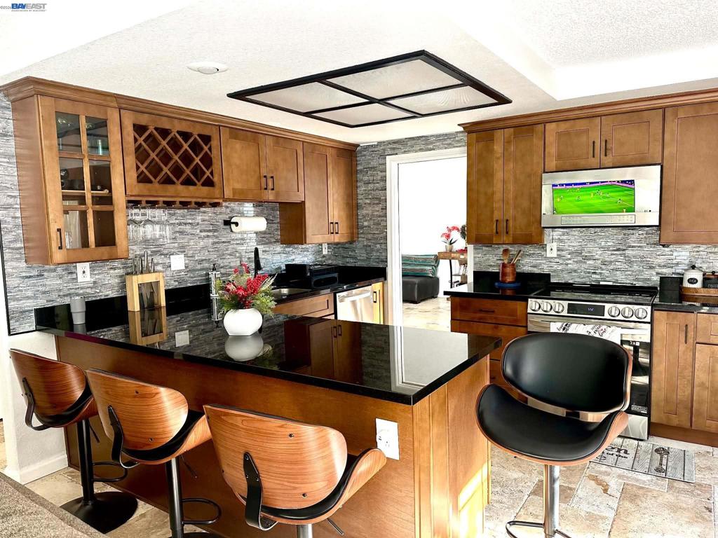 5182 Coach Property Photo 24