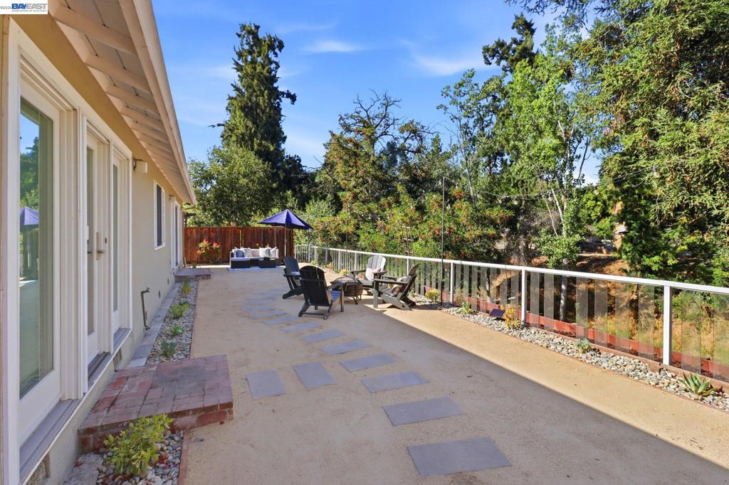 1654 Creek Dr Property Photo 33