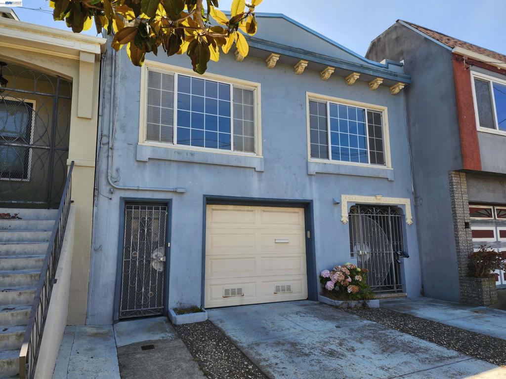 1470 25Th Ave Property Photo 1