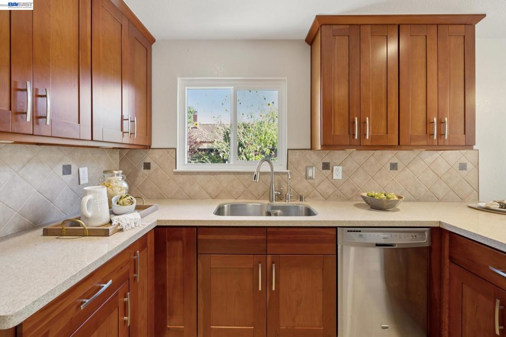 3560 Kirkcaldy St Property Photo 15