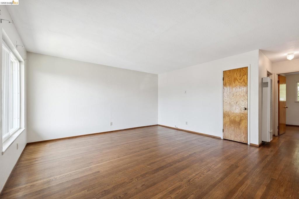 1612 Parker St Property Photo 2