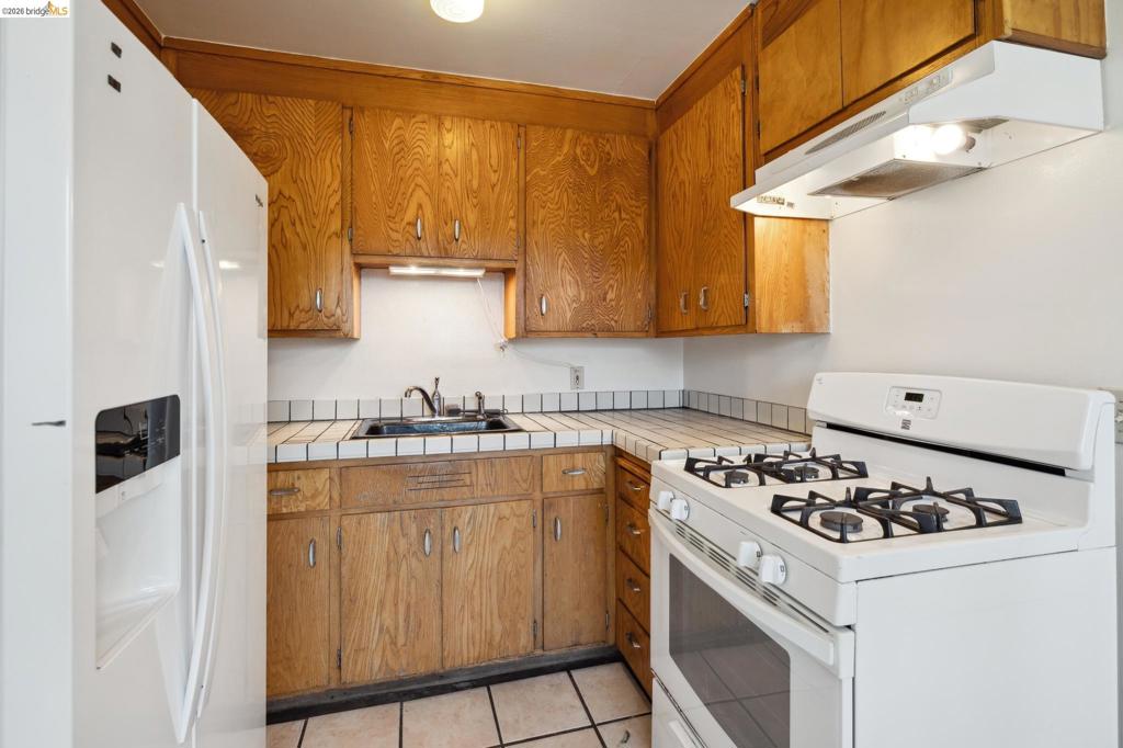 1612 Parker St Property Photo 4