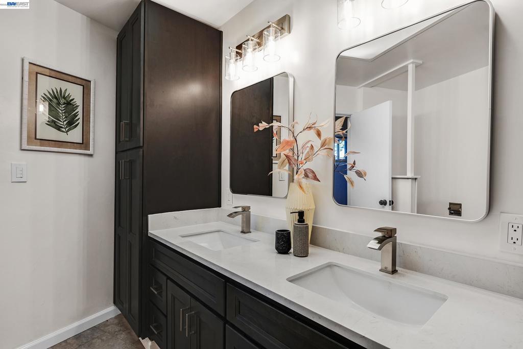 18009 Laird Ct Property Photo 31